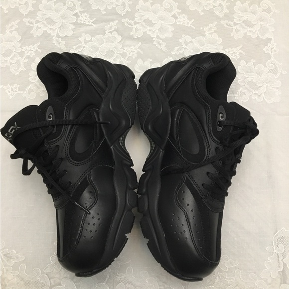 Apex Black Athletic Shoes Sleek Design main image 4
